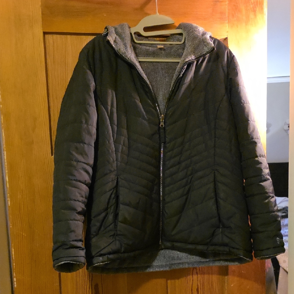 Women's Black Quilted Ski Jacket